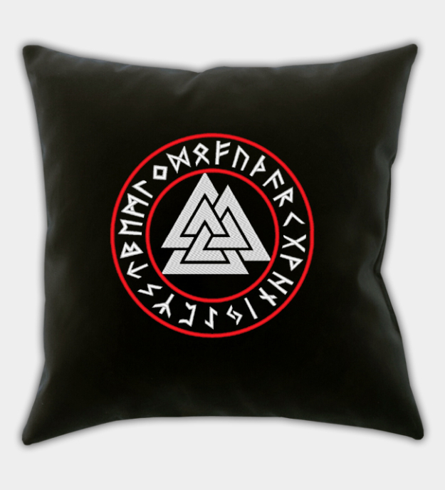 Vyšívaný poťah na vankúš s runovým Valknut